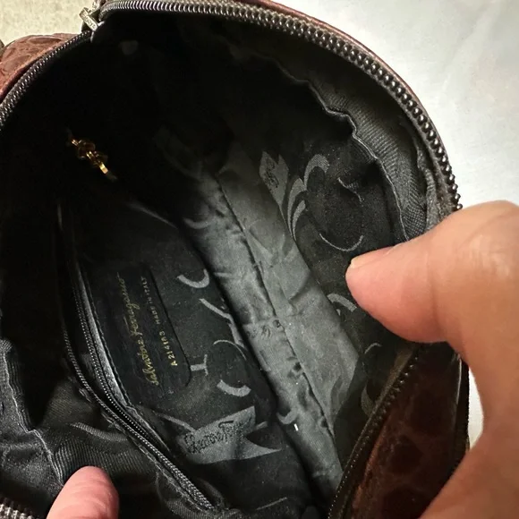 Salvatore Ferragamo Brown Croc Embossed Crossbody Bag with Bow Accent - Picture 4 of 5